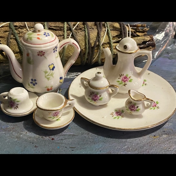 Lefton miniature pink pansies tea set - Picture 4 of 6